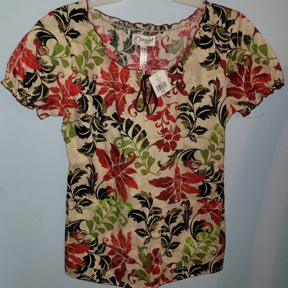 Peaches Uniform Scrub Top Red Green Floral Women's Size XS NWT